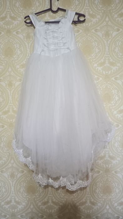 Платье бальное белое