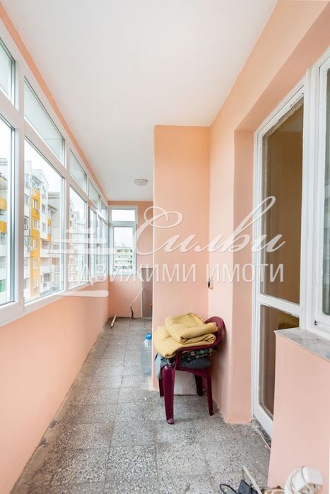 Продава се Тристаен апартамент в Шумен, Добруджански - 76 кв.м за 1510 €/кв.м - Снимка #9