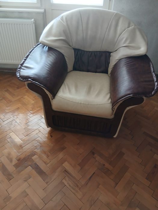 2 Pantofare , Cuier , Fotoliu etc