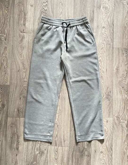 широкие серые штаны