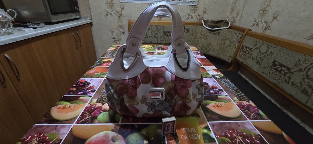 Продам новую сумочку!!!