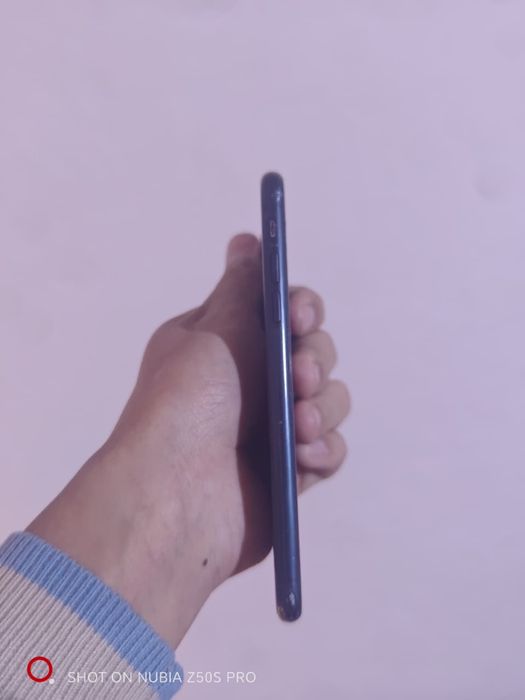 iPhone Xr продаеться