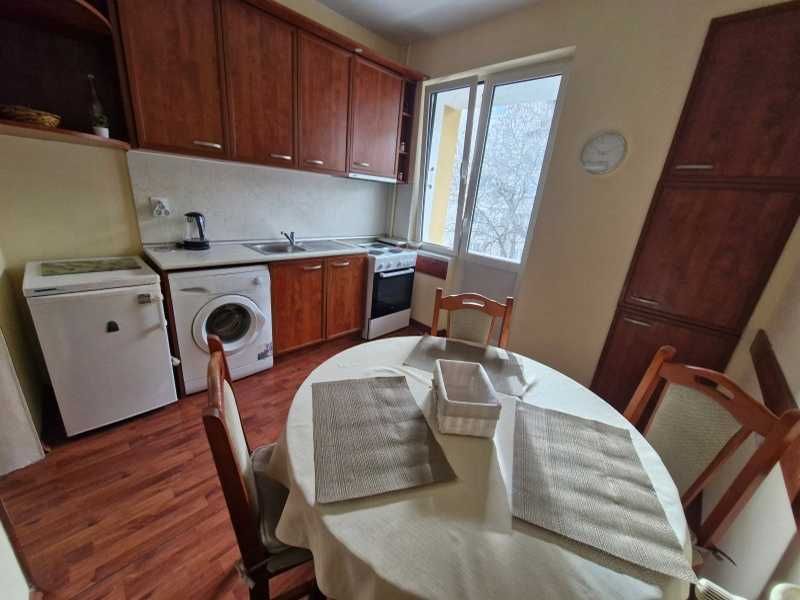 Дава под Наем 3-СТАЕН град София, Лагера