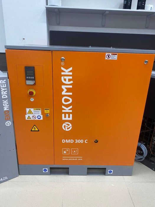 Винтовой компрессор EKOMAK DMD 300 C