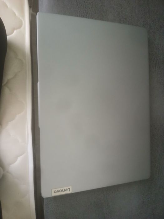 Ноутбук сатылады бахасы 3 млн сум