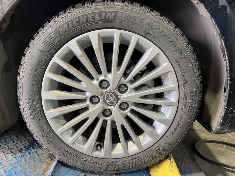 Продам зимнюю б/у резину!