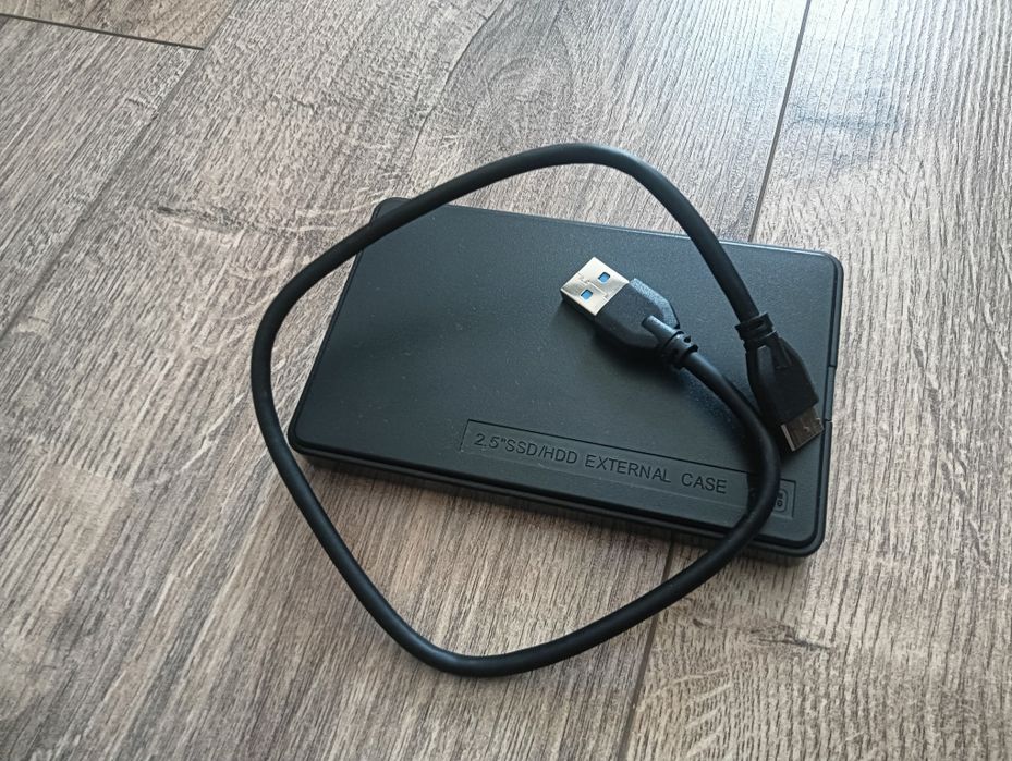 Продаю внешний диск 500 Gb