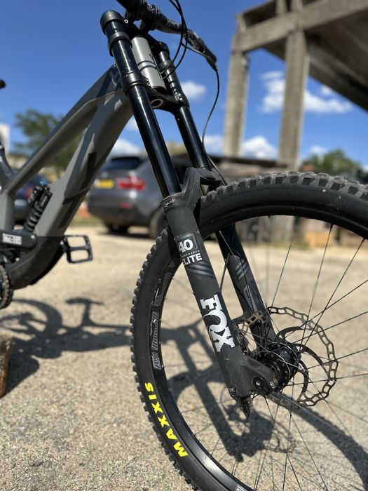 YT TUES CF 2019 Black/Gray