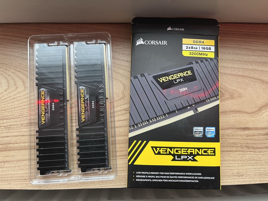 Memorie RAM 16GB DDR4
