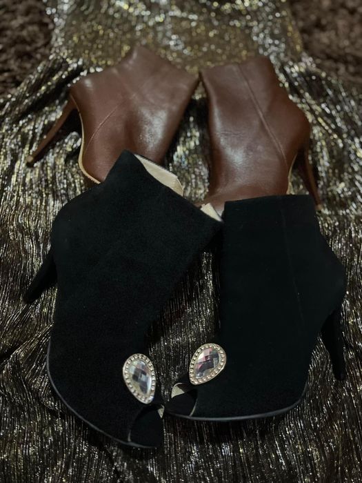 Vând botine deschise 34