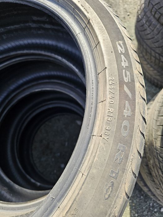 Продам резину летняя б/у 245/40 R19 в хорошем состоянии