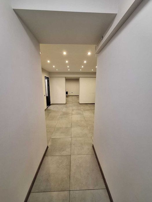 Сдается в аренду помещение офис Ойбек Цум под бизнес оринтир 110 школа