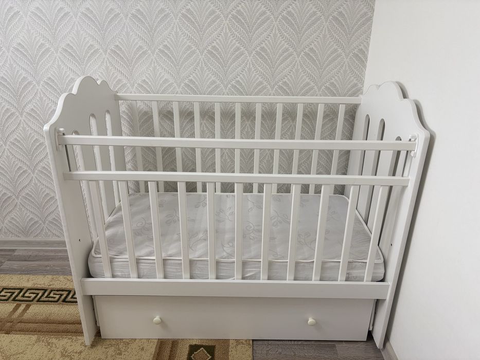 Продам детскую кроватку