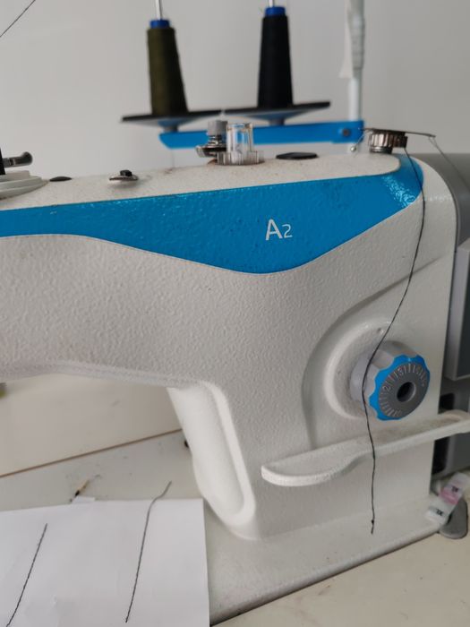 Продам швейную машинку Jack A2