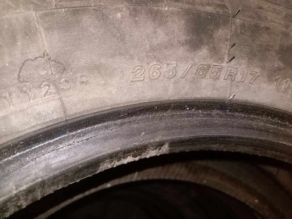 Продам автошины бу Yаkahama  265/65 R17
