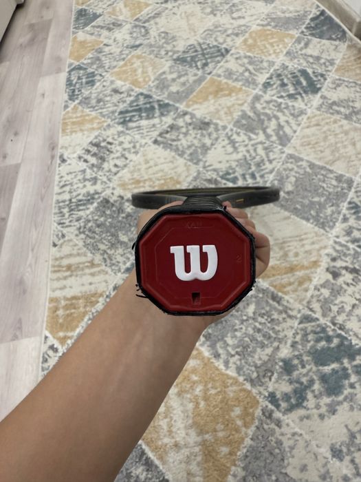 Продаётся ракетка Wilson pro staff