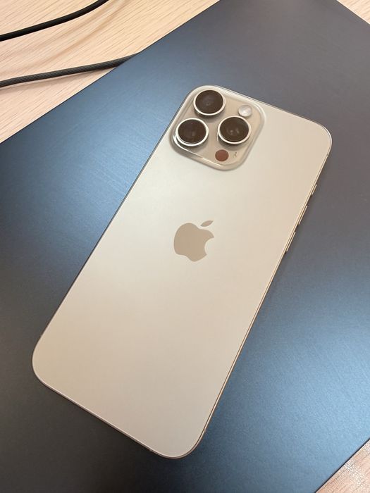 Iphone 16 pro max natural titan