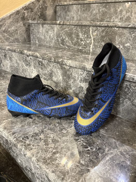 Бутонки  NIKe