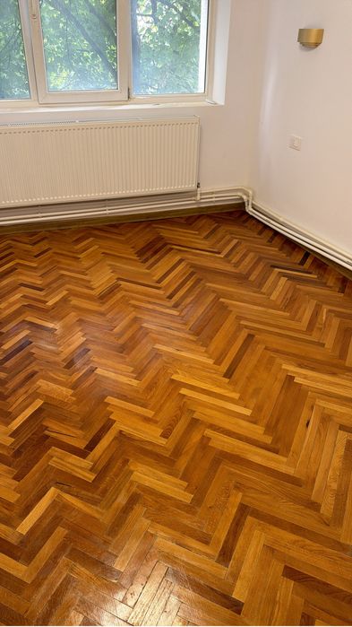Inchiriez apartament