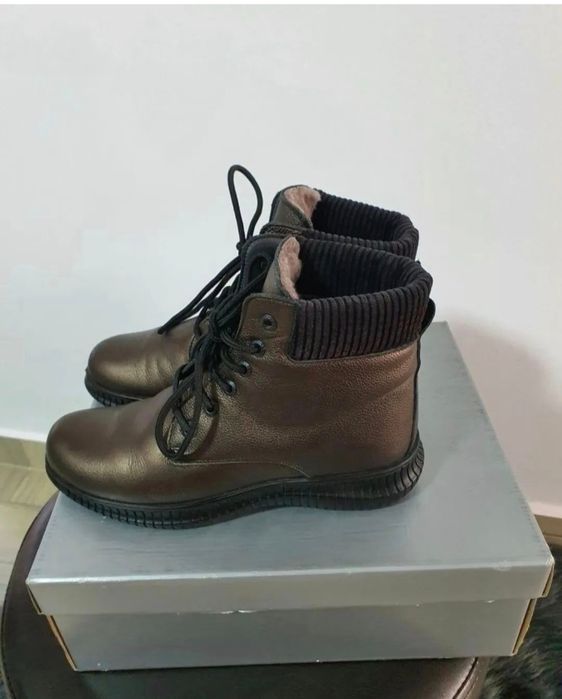 Ghete imblanite doamne/adolescente, din piele naturala, model aramiu,