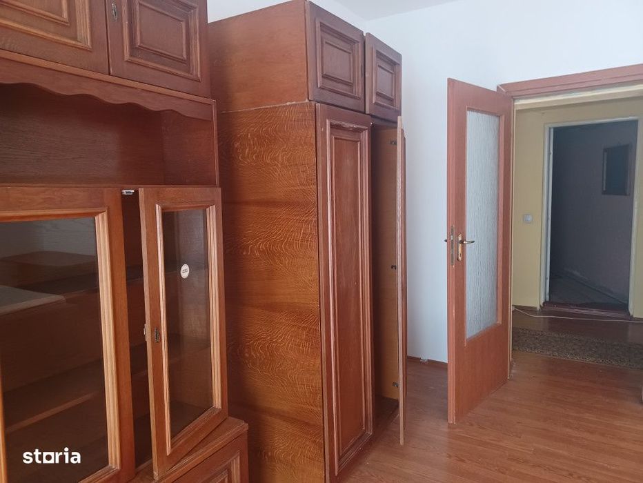 De vanzare apartament 3 camere in Centrul Vechi