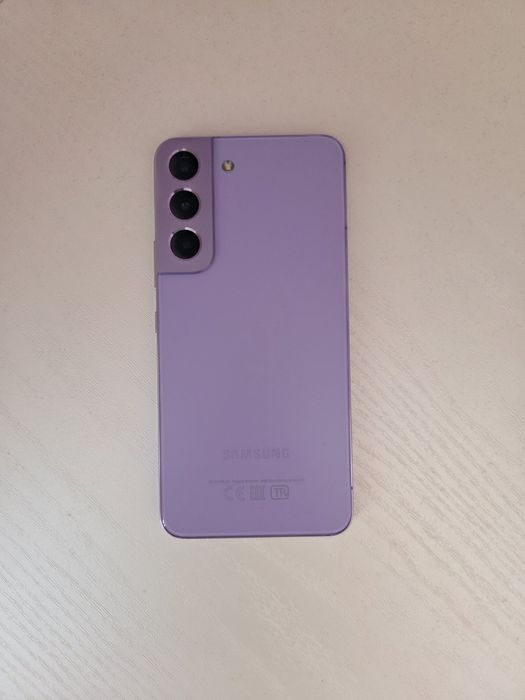 Samsung S22 в отл состоянии