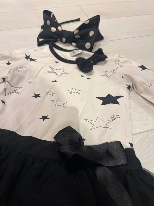 Рокличка в бяло и черно с диадема