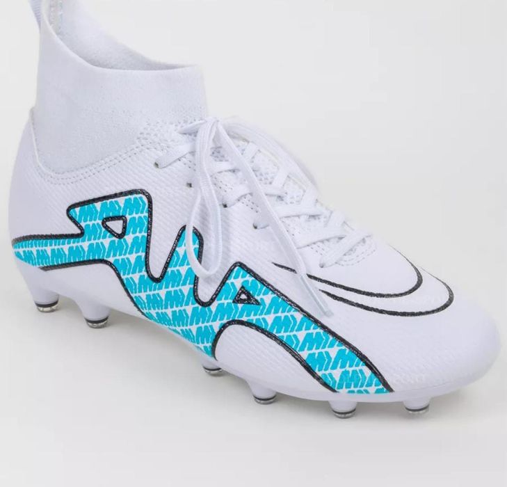 Новые бутсы продам