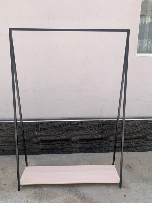 Продам вешалку лофт срочно