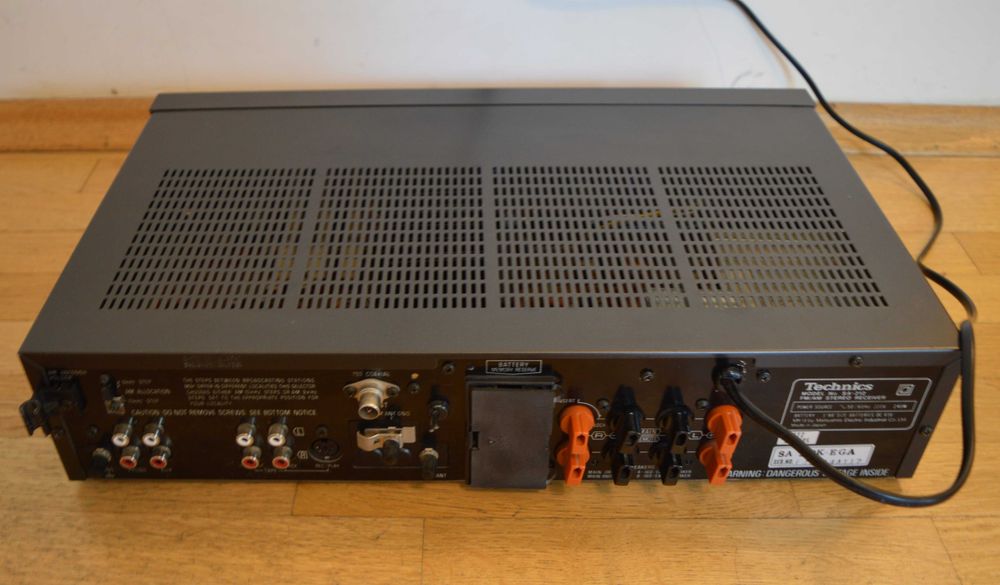 Hi Fi стерео ресийвър Technics SA-212 Made in Japan