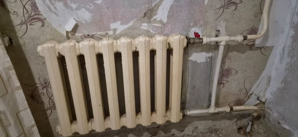 Продам чугунные батареи