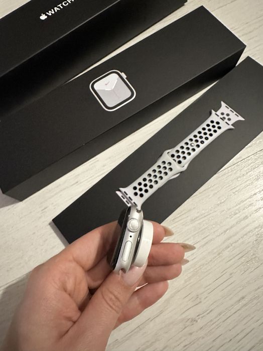Apple Watch Series 5 Nike