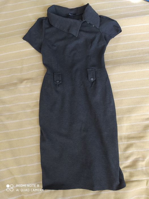 Платье деловое в отличном состоянии