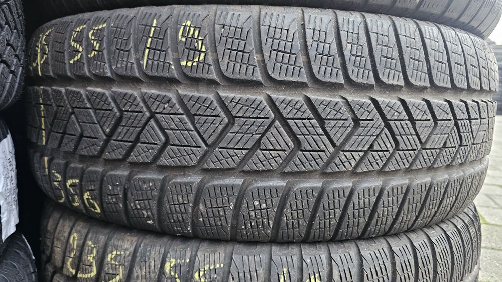 Anvelope de iarna Pirelli 235 55 19 si 255 50 19