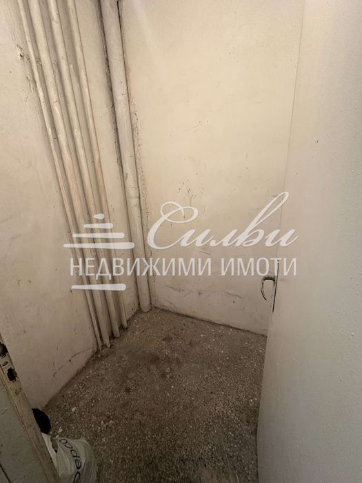 Продава се Едностаен апартамент в Търговище, Изток 1 - 45 кв.м за 941 €/кв.м - Снимка #4