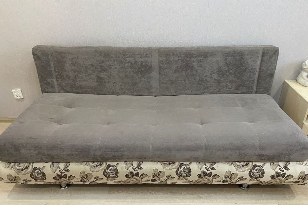 Продам диван в хорошем состоянии