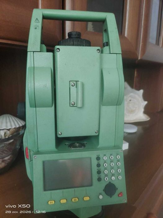 Тахеометр Leica TC805