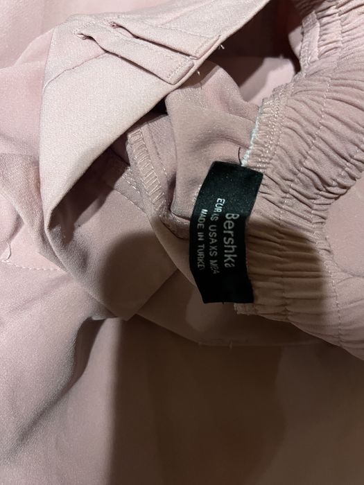 Два чифта панталони