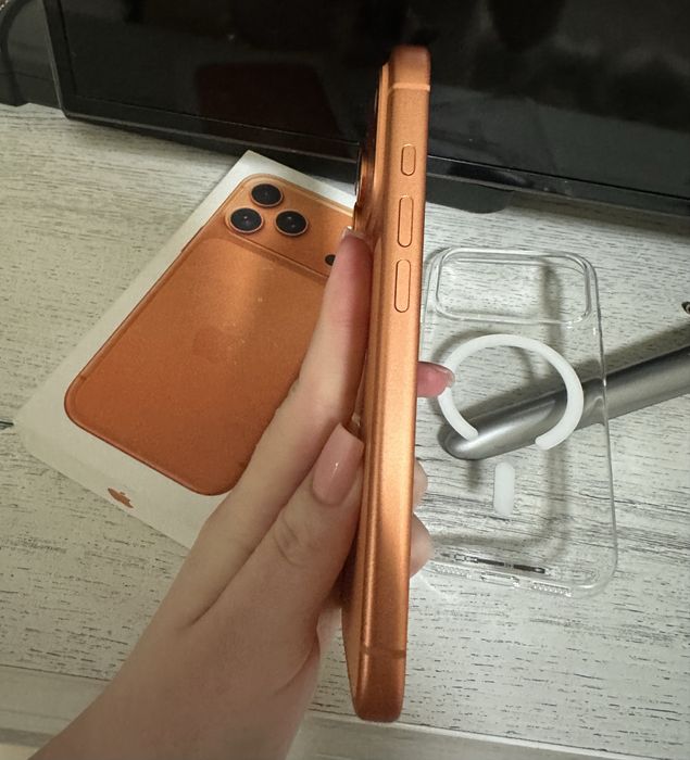 17 про 256 гб в идеальном состоянии