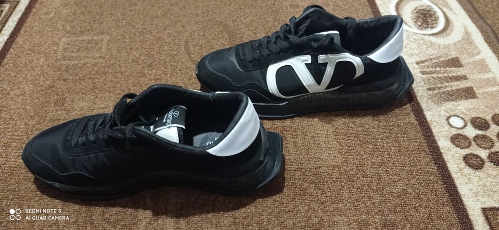 Маратонки Валентино като нови