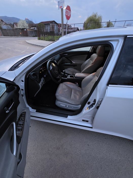 Lexus IS220D 177CP