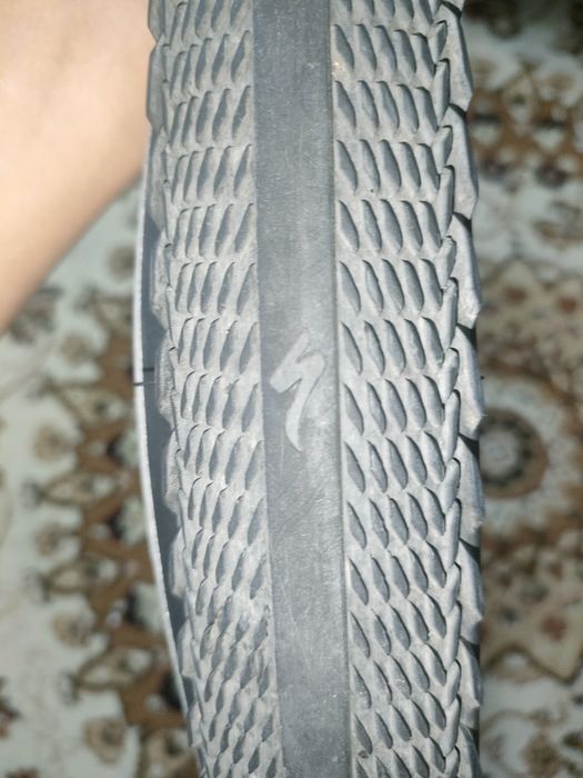 Продам резину Specialized Pathfinder Sport