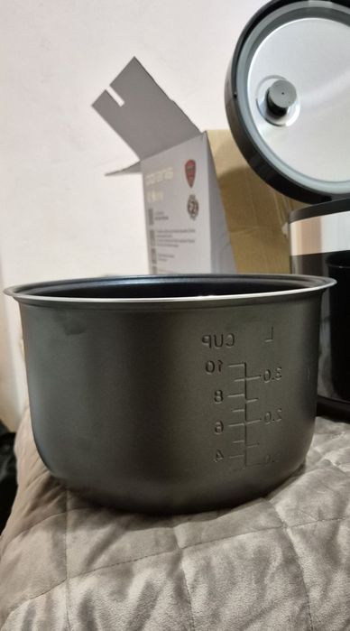 Мультиварка новая на продажу