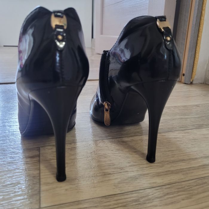 Женские ботильоны VERO CUOIO