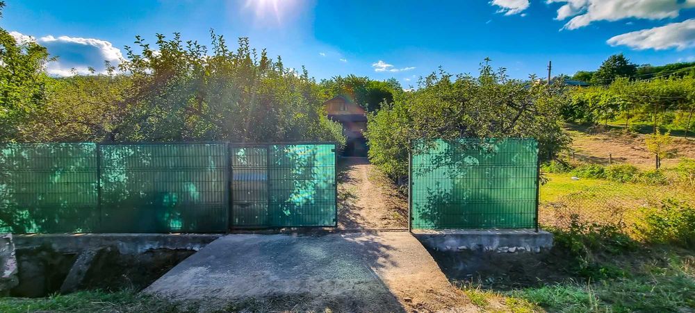 Casă la roșu + teren 1005mp livadă (proprietar) com. Boțești (jud. AG)