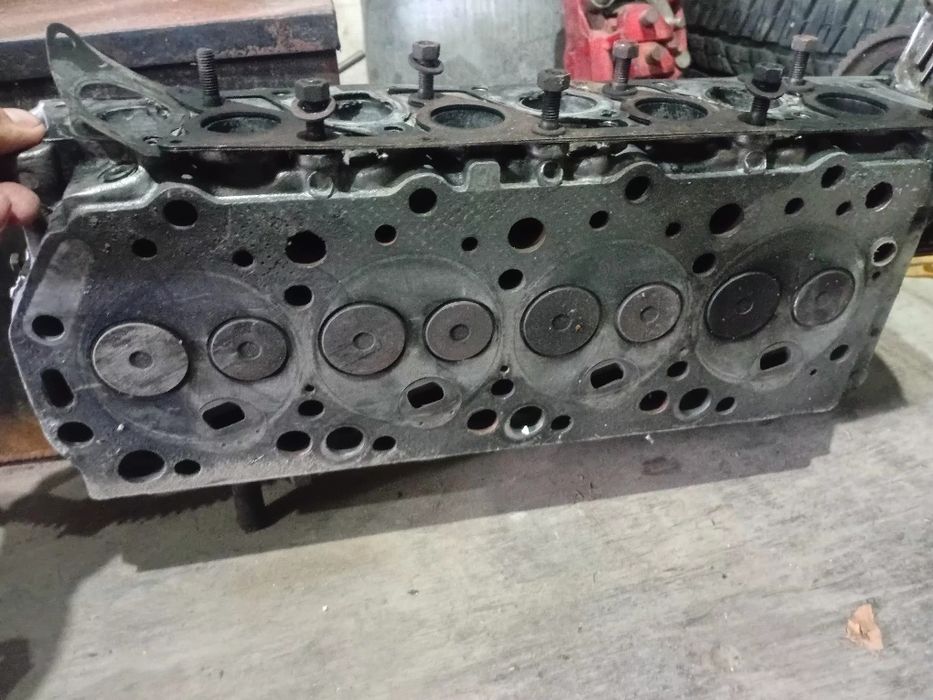 На митсубиси 4м40 Головка делика 2.8
