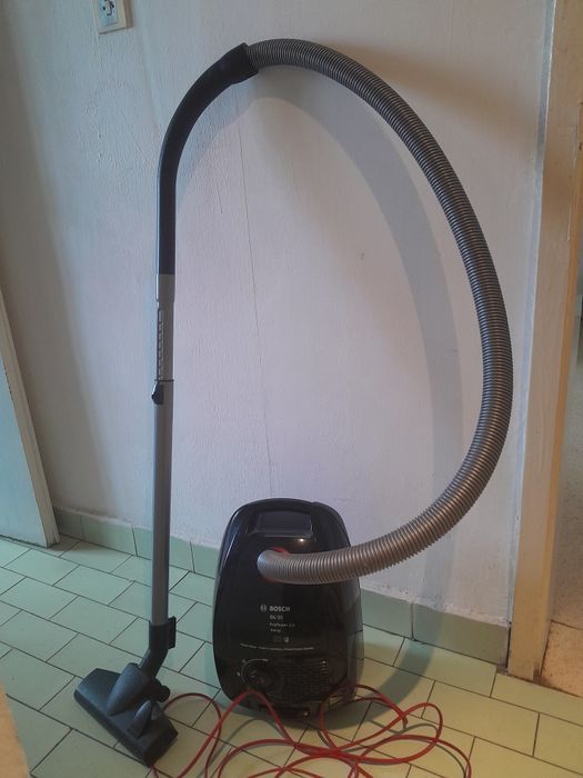 Прахосмукачка с торба Bosch