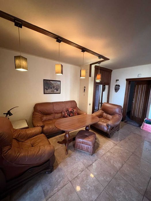 Апартамент под наем в района под Полицията, Казанлък