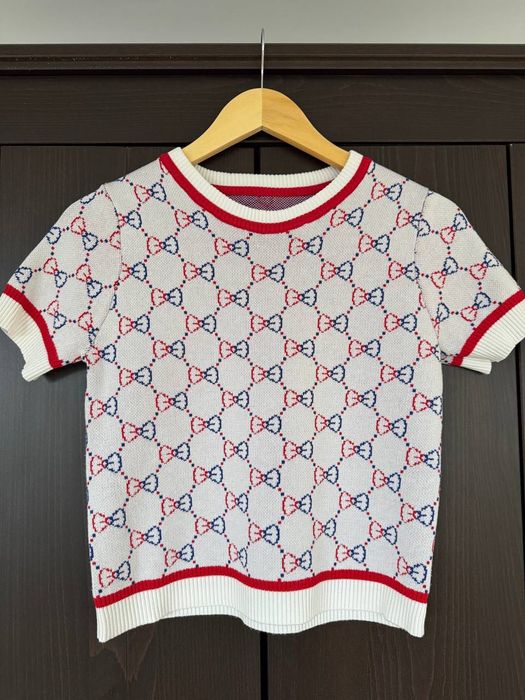 Комплект / костюм: пола, тениска и жилетка