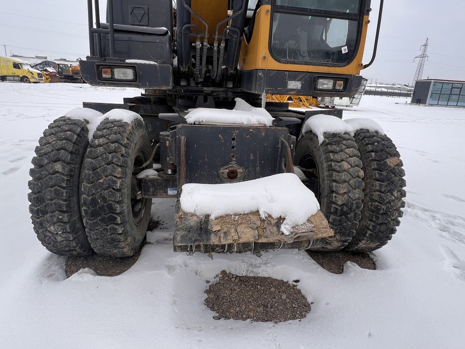 Экскаватор калёсный 150